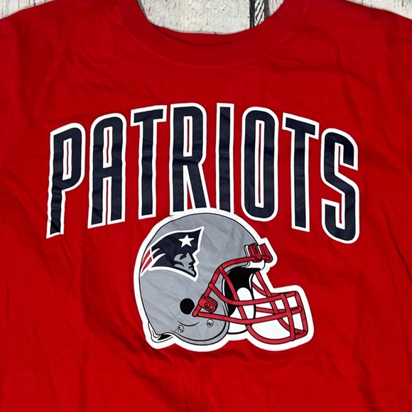 New England Patriots The Nike Tee Red Crewneck NFL Football Tshirt - Picture 2 of 4